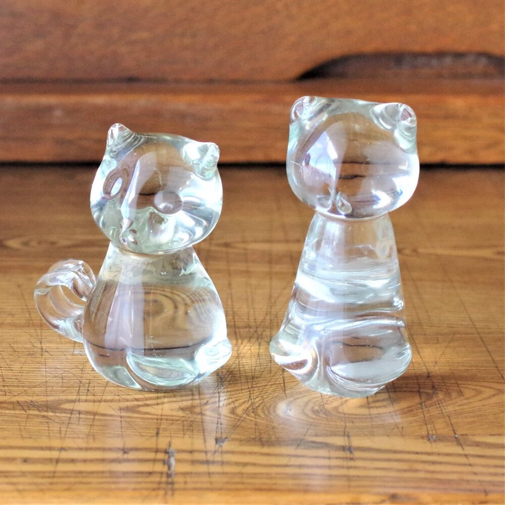 Vintage Art Glass Cats Set of 2, Clear Glass Kitten Paperweights, Cat figurine